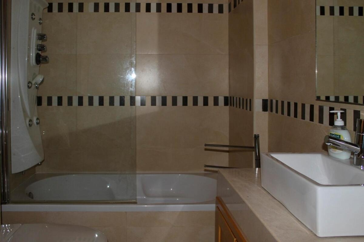 Varandas Do Mar Apartamento T2R Frente Mar Olhos De Gua Albufeira Оллюш-де-Аґуа Екстер'єр фото