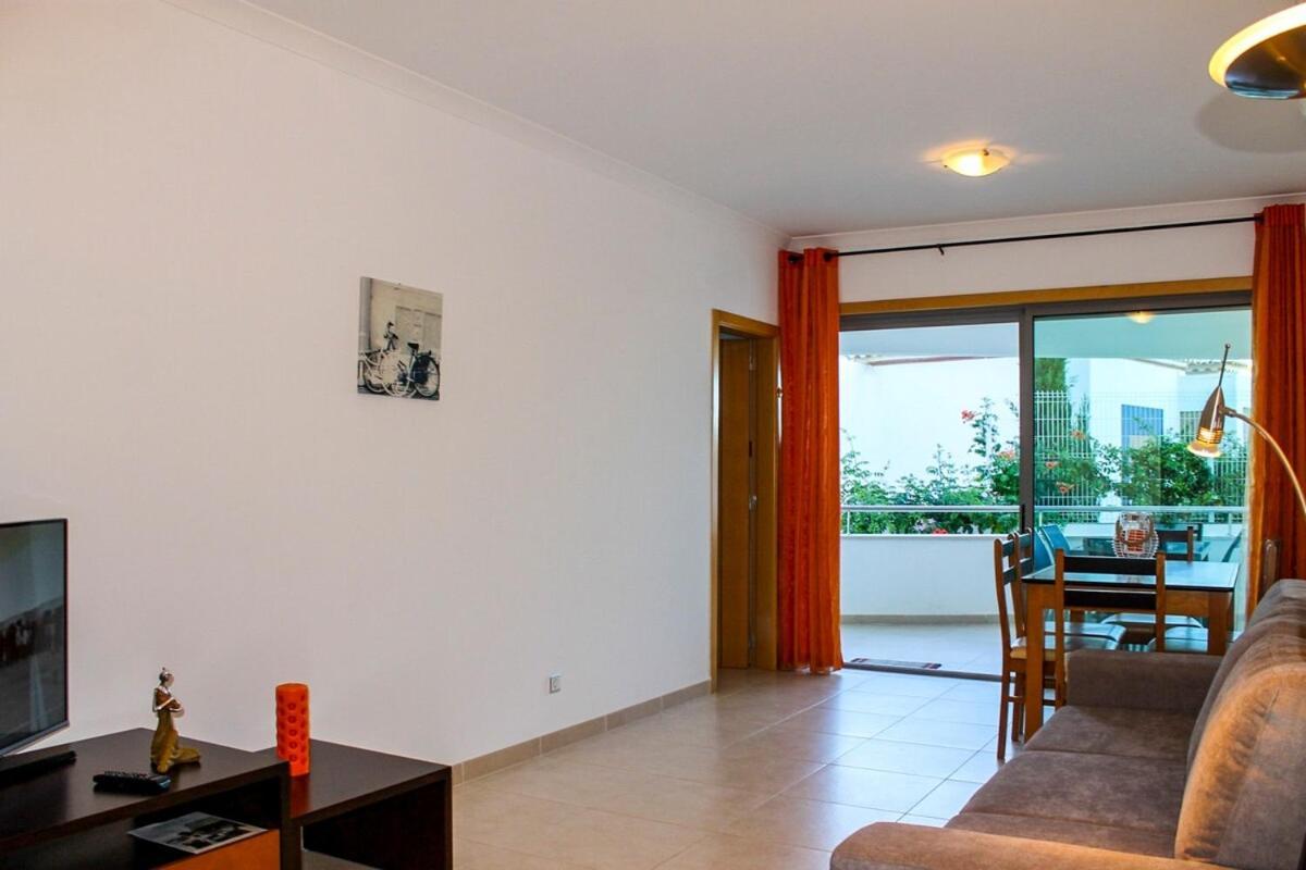 Varandas Do Mar Apartamento T2R Frente Mar Olhos De Gua Albufeira Оллюш-де-Аґуа Екстер'єр фото