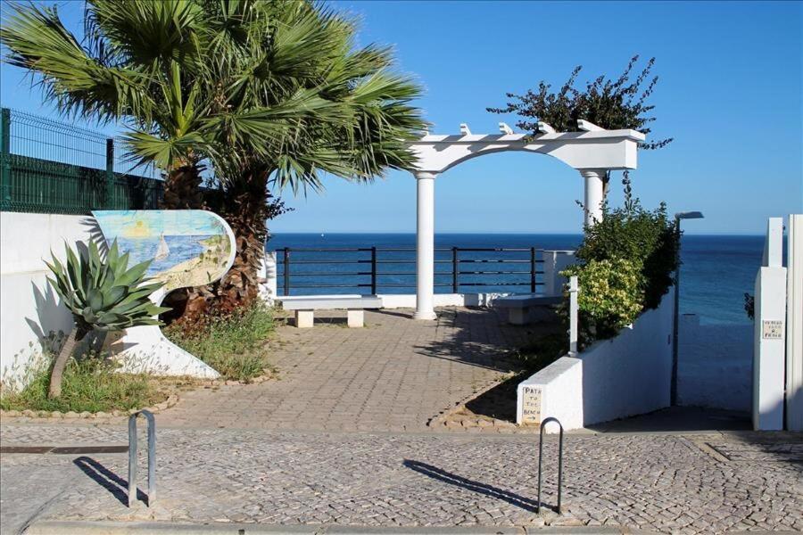 Varandas Do Mar Apartamento T2R Frente Mar Olhos De Gua Albufeira Оллюш-де-Аґуа Екстер'єр фото